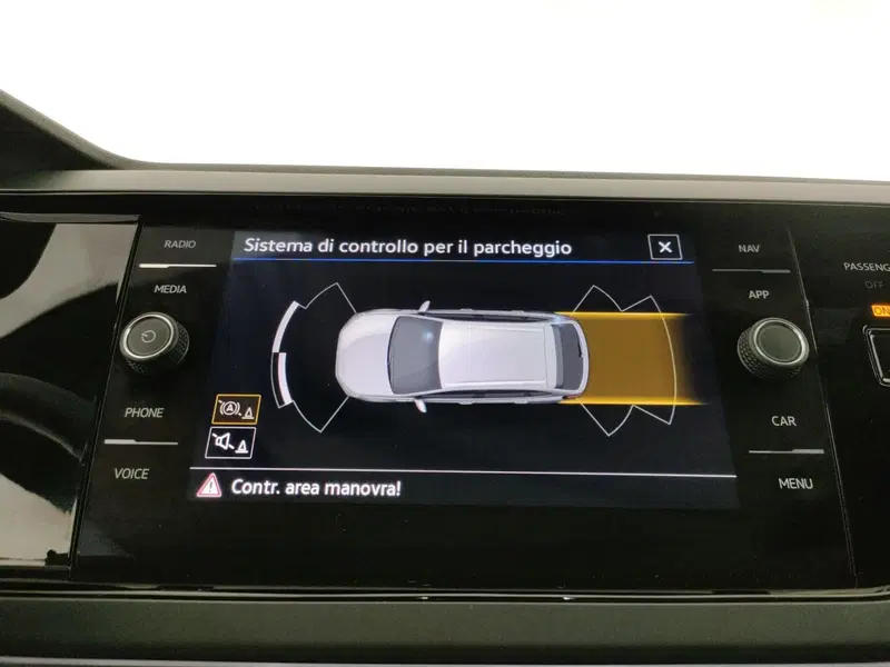 Volkswagen Taigo usata a Napoli (19)