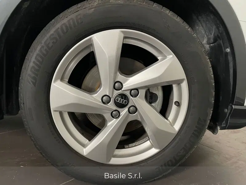 Audi Q3 usata a Taranto (10)