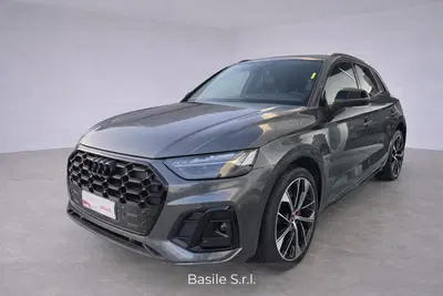 Audi Q5 40 2.0 tdi mhev 12V Identity Black quattro s-tronic del 2024 usata a Martina Franca