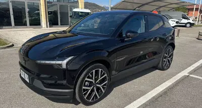 Volvo EX30 Single Motor Plus Black Edition rwd nuova a Pescara