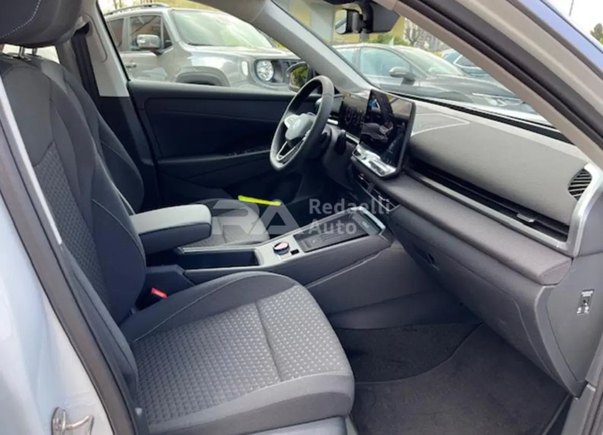 Volkswagen T-Roc nuova a Lecco (10)