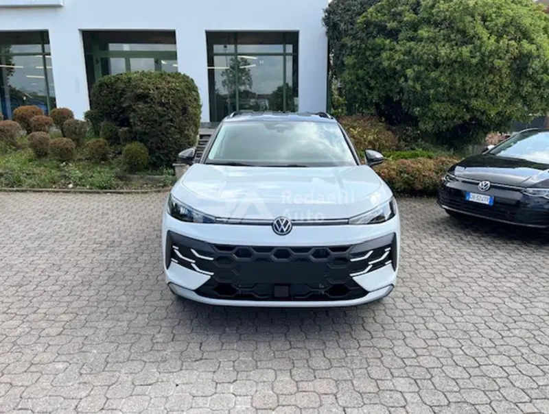 Volkswagen T-Roc nuova a Lecco (3)