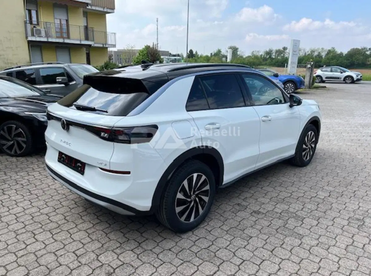 Volkswagen T-Roc nuova a Lecco (4)