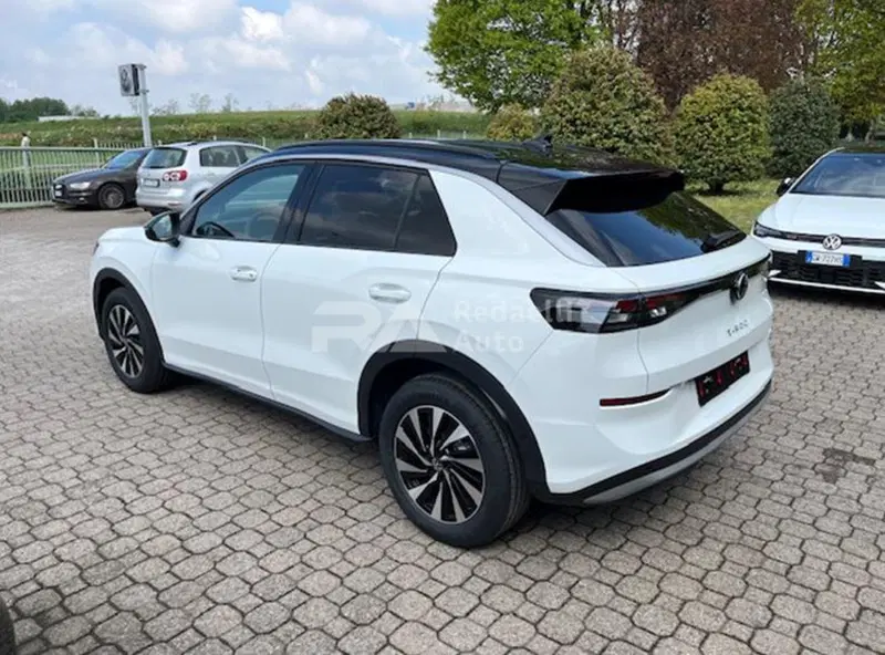 Volkswagen T-Roc nuova a Lecco (5)