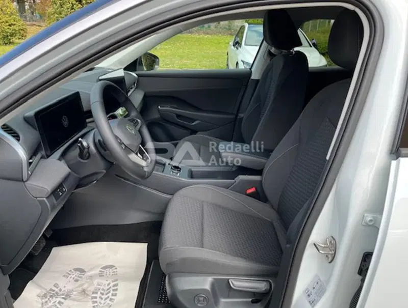 Volkswagen T-Roc nuova a Lecco (6)
