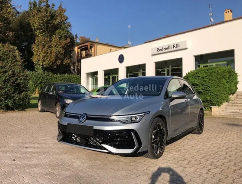 Volkswagen Golf nuova a Lecco