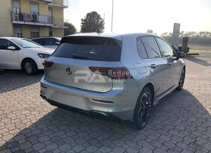 Volkswagen Golf nuova a Lecco (4)