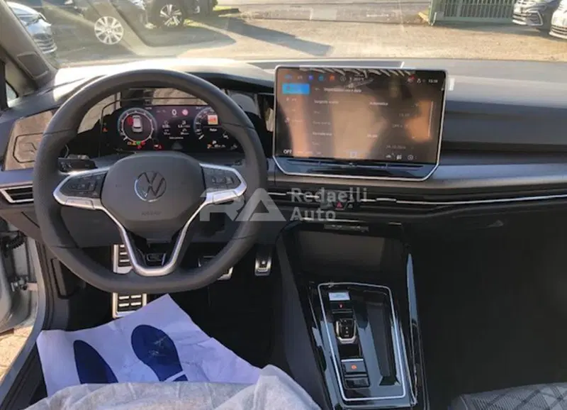 Volkswagen Golf nuova a Lecco (8)