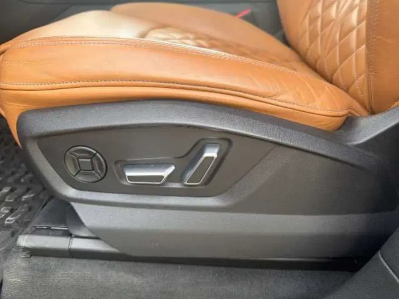 Audi Q8 usata a Prato (15)