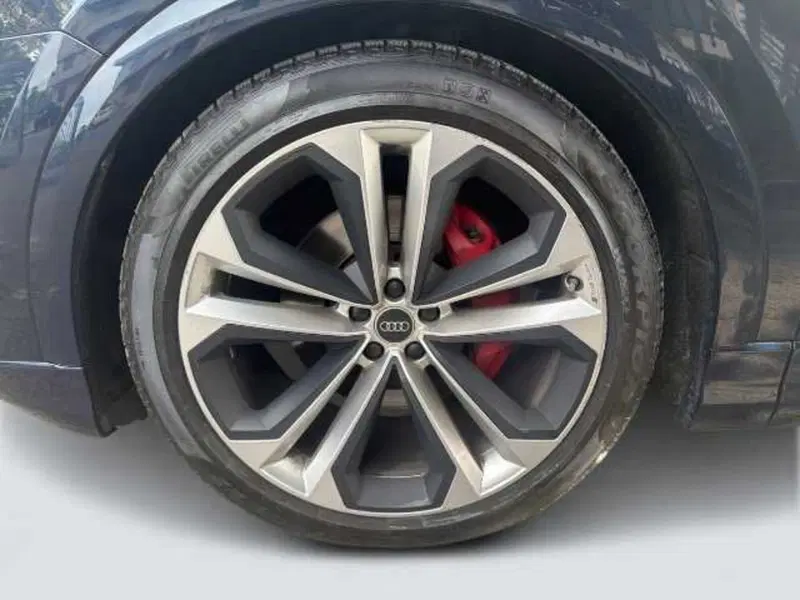 Audi Q8 usata a Prato (7)
