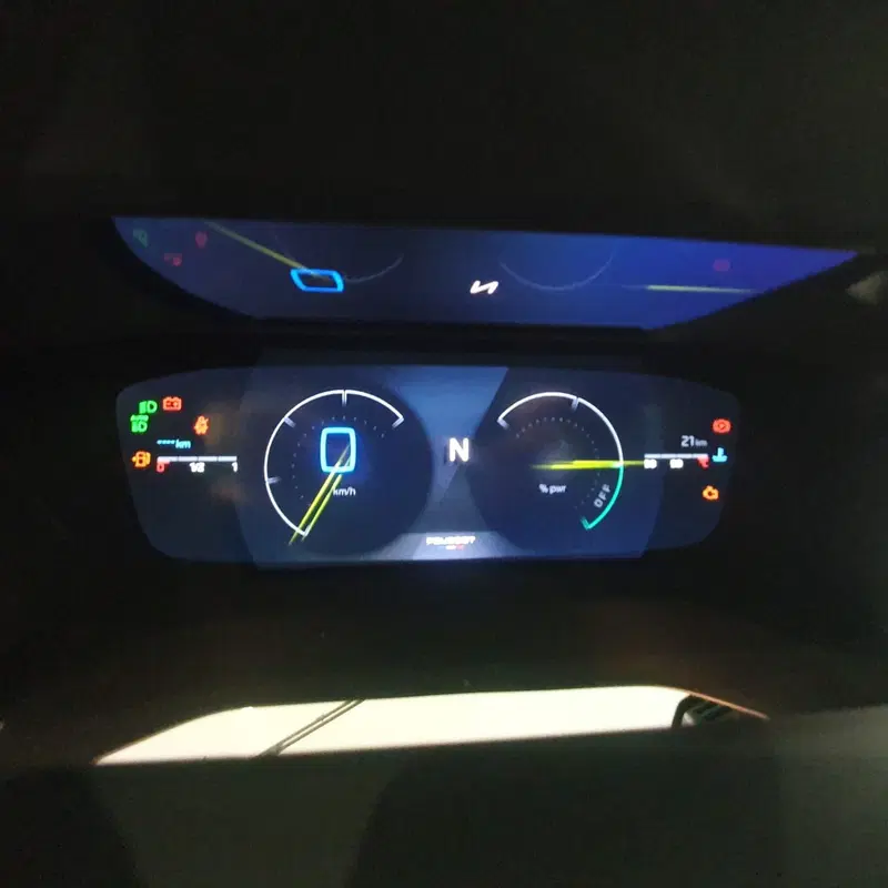 Peugeot 208 nuova a Frosinone (20)