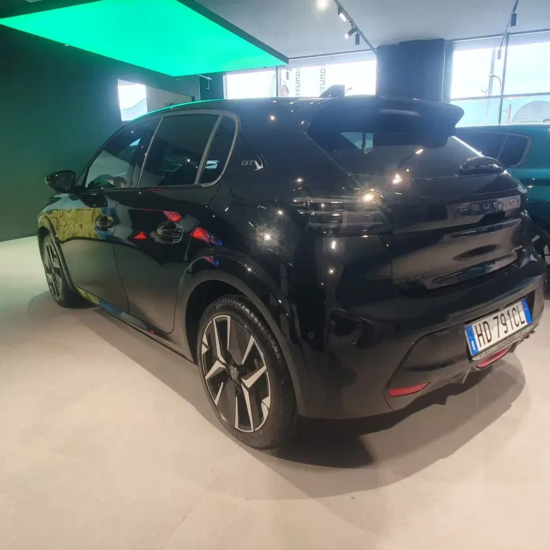 Peugeot 208 nuova a Frosinone (5)