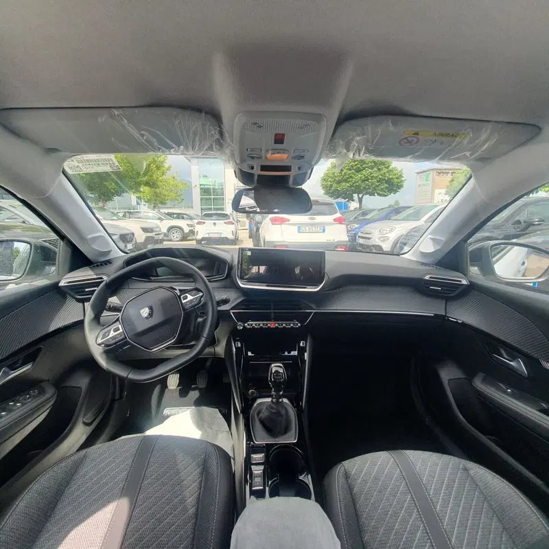 Peugeot 208 nuova a Frosinone (10)
