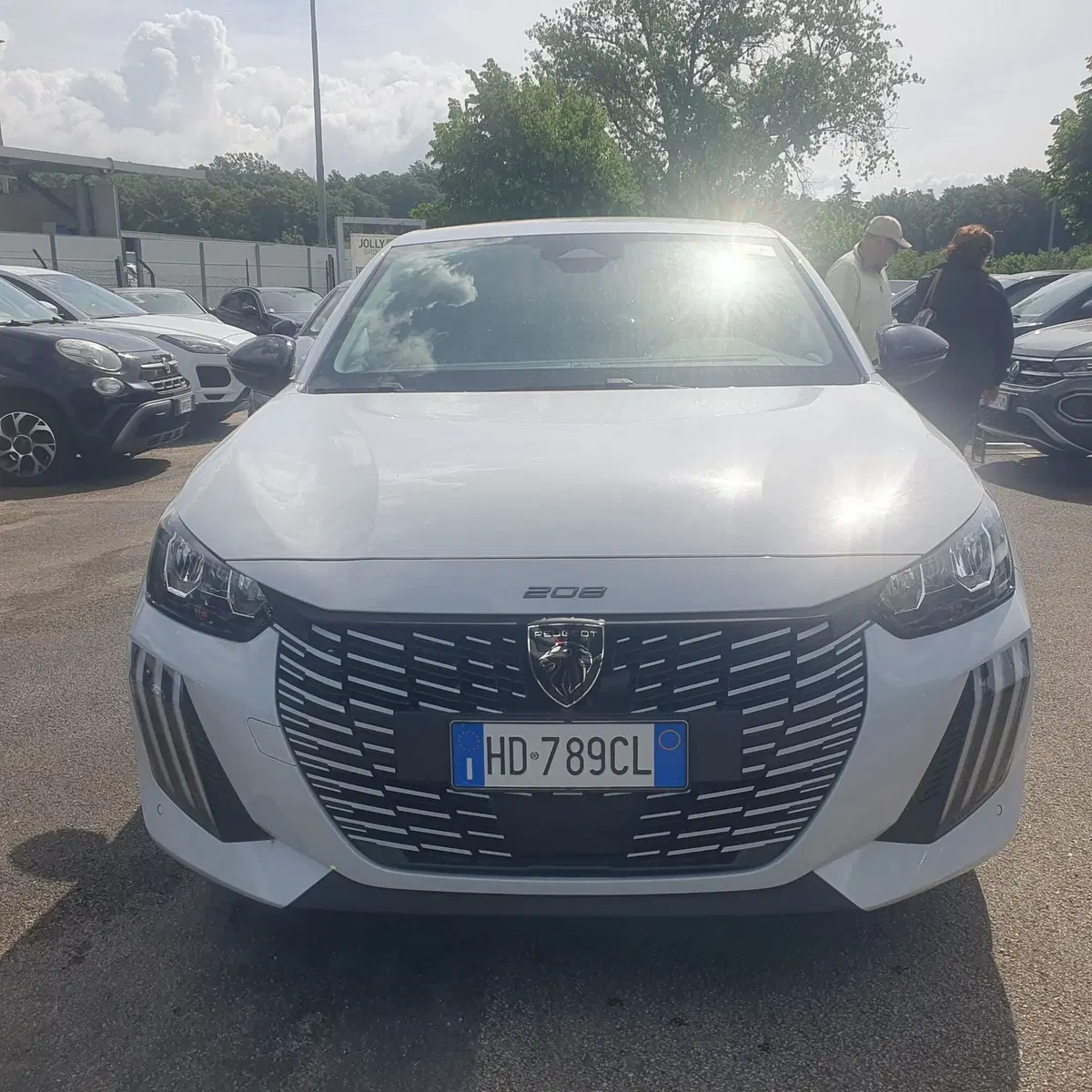 Peugeot 208 nuova a Frosinone (2)