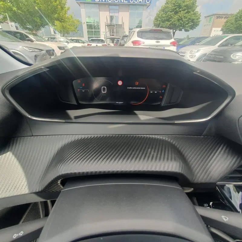 Peugeot 208 nuova a Frosinone (9)