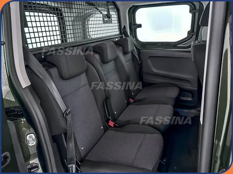 Opel Combo Furgone nuova a Milano (11)