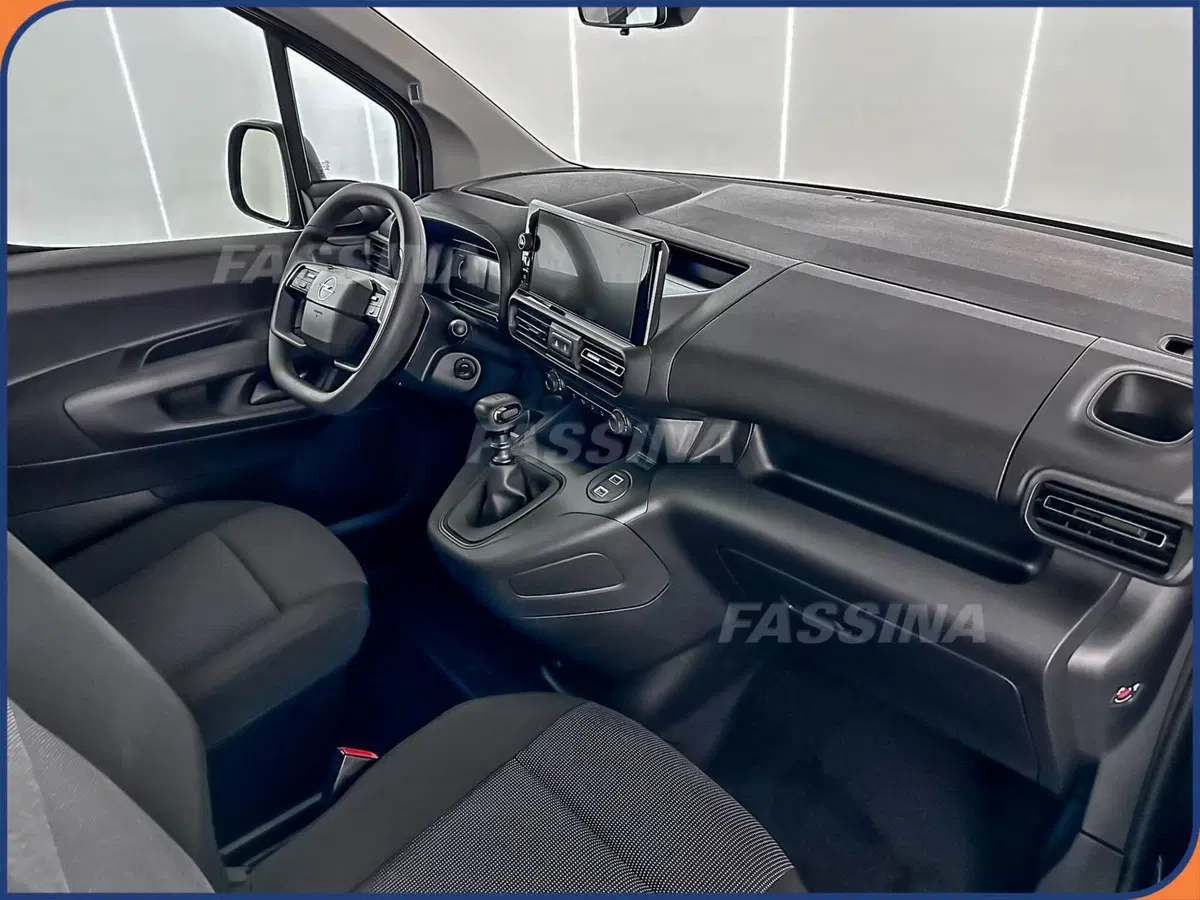 Opel Combo Furgone nuova a Milano (12)