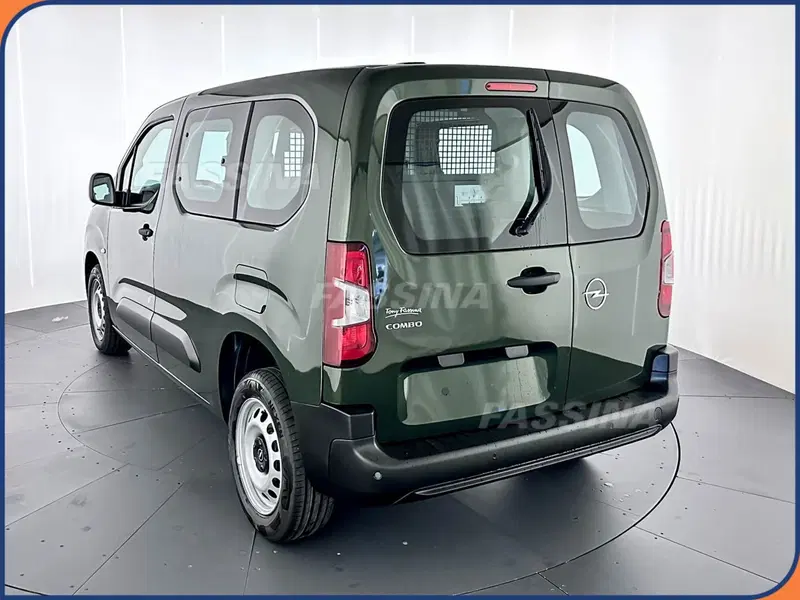 Opel Combo Furgone nuova a Milano (4)