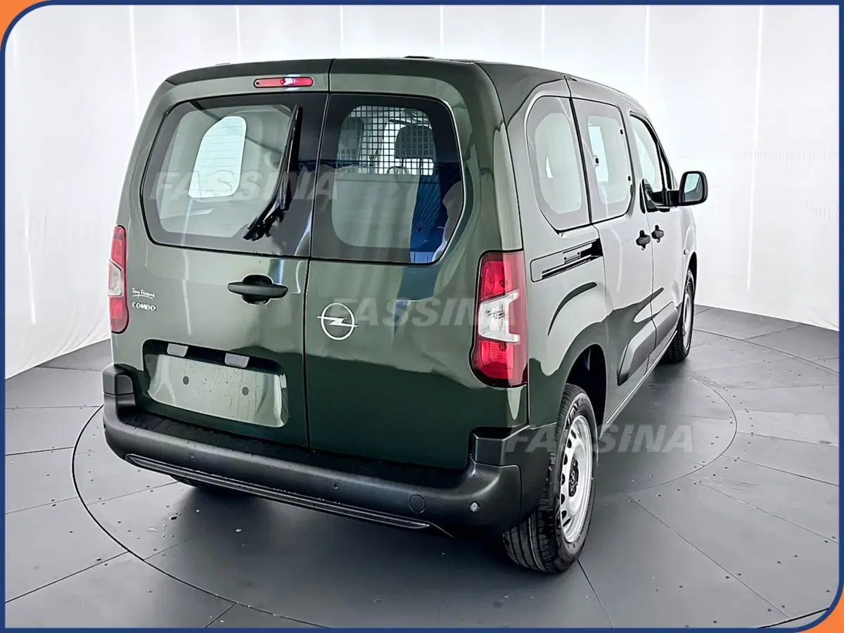 Opel Combo Furgone nuova a Milano (6)