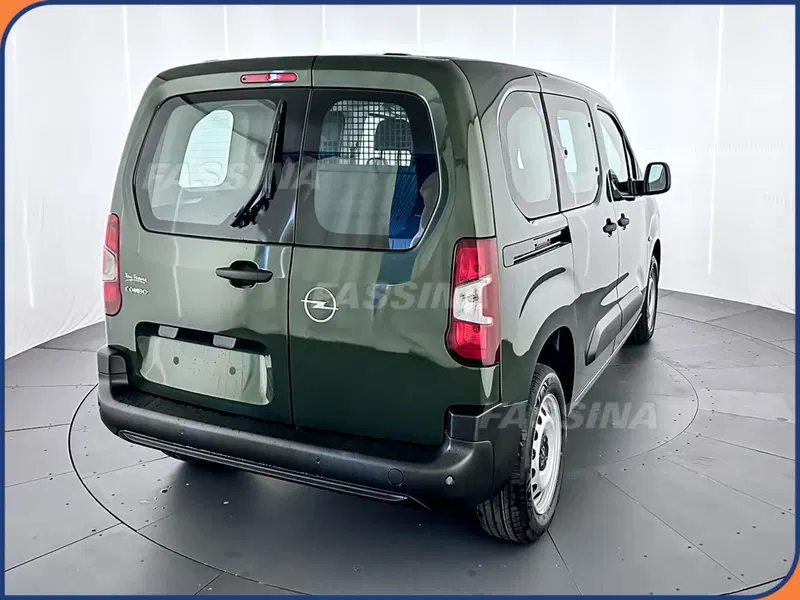 Opel Combo Furgone nuova a Milano (6)