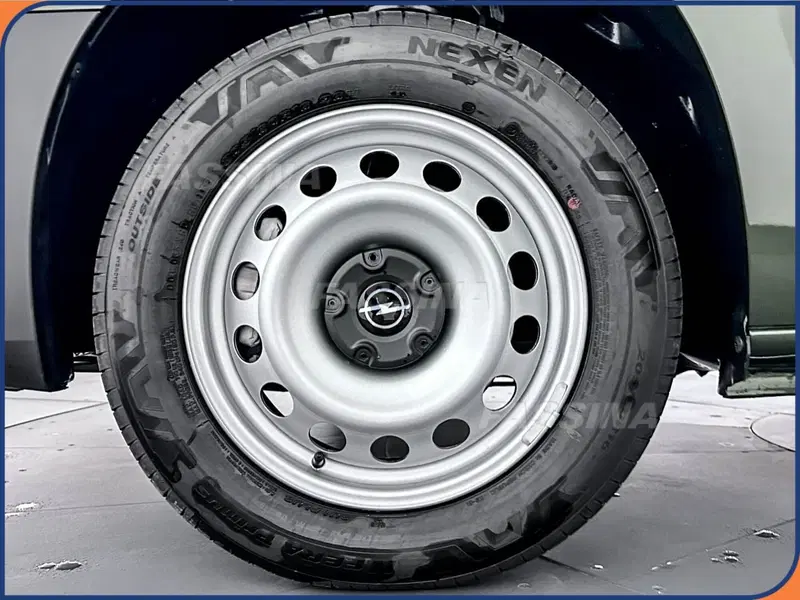 Opel Combo Furgone nuova a Milano (7)
