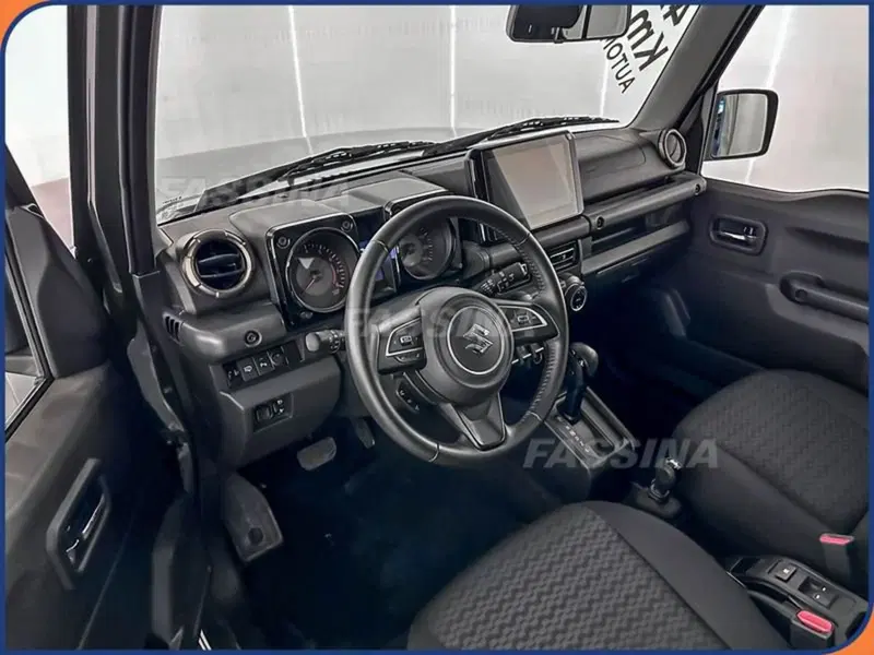 Suzuki Jimny nuova a Milano (9)