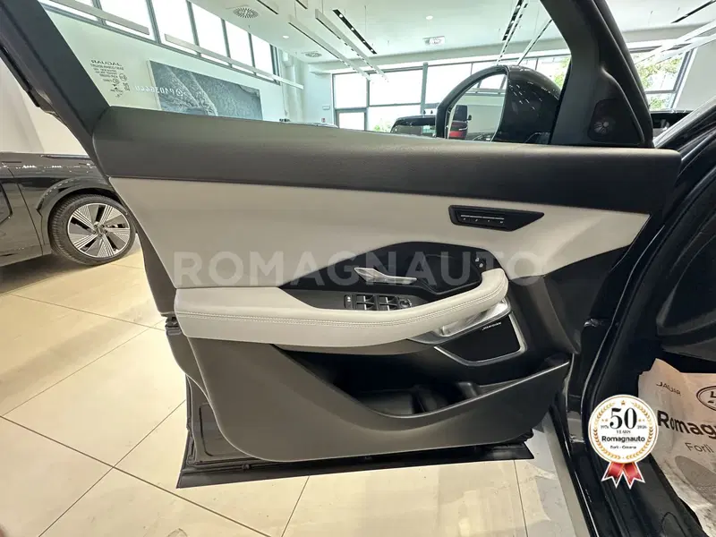 Jaguar E-Pace usata a Forlì-Cesena (15)