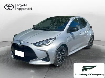 Toyota Yaris 1.5 Hybrid 5 porte Lounge del 2021 usata a Roma
