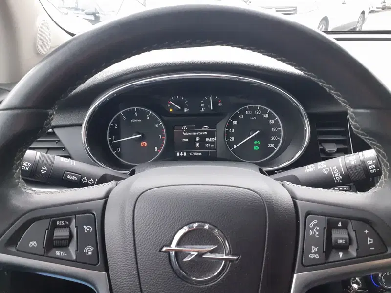 Opel Mokka usata a Modena (11)