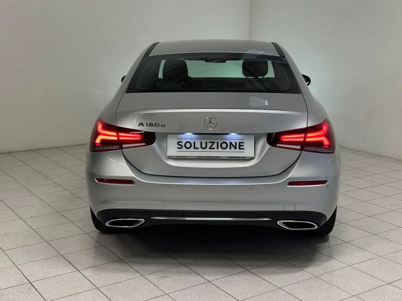 Mercedes-Benz Classe A Sedan usata a Novara (7)