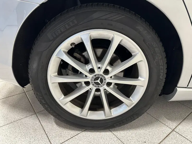 Mercedes-Benz Classe A Sedan usata a Novara (9)
