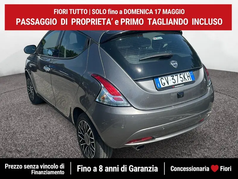 Lancia Ypsilon usata a Roma (4)