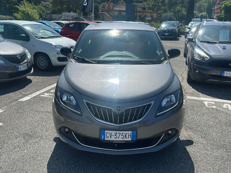 Lancia Ypsilon usata a Roma (7)