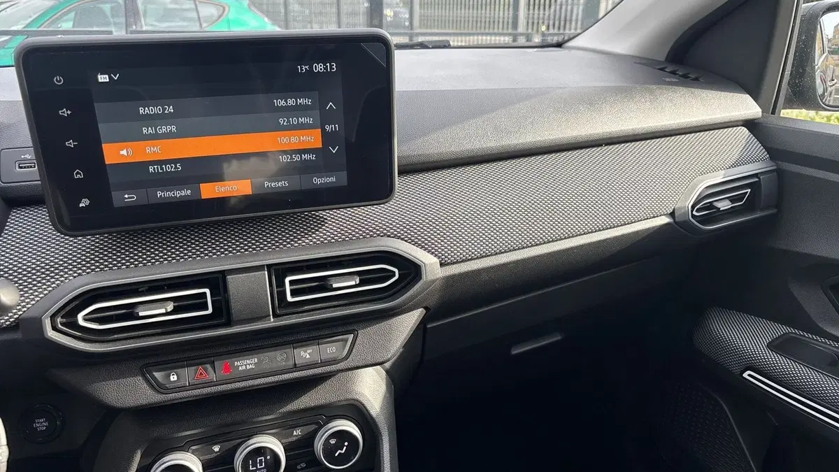 Dacia Jogger usata a Padova (11)