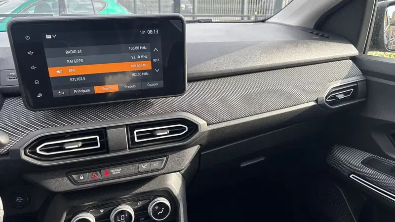 Dacia Jogger usata a Padova (11)