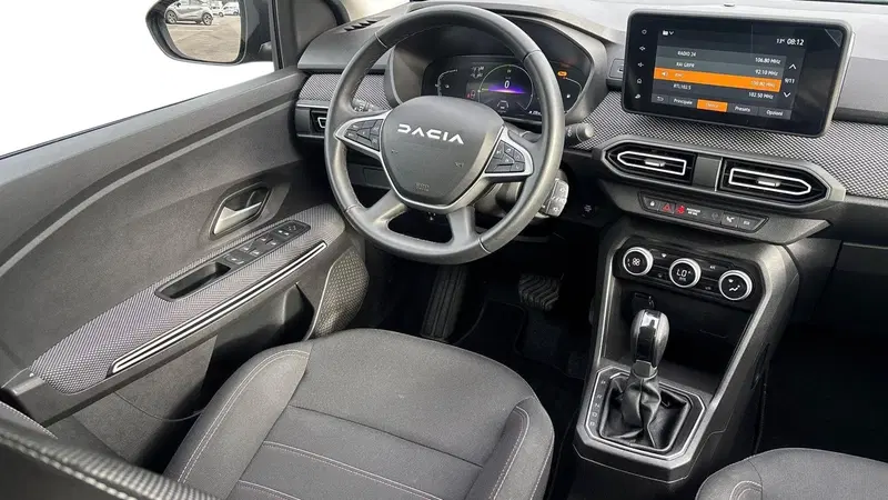 Dacia Jogger usata a Padova (7)