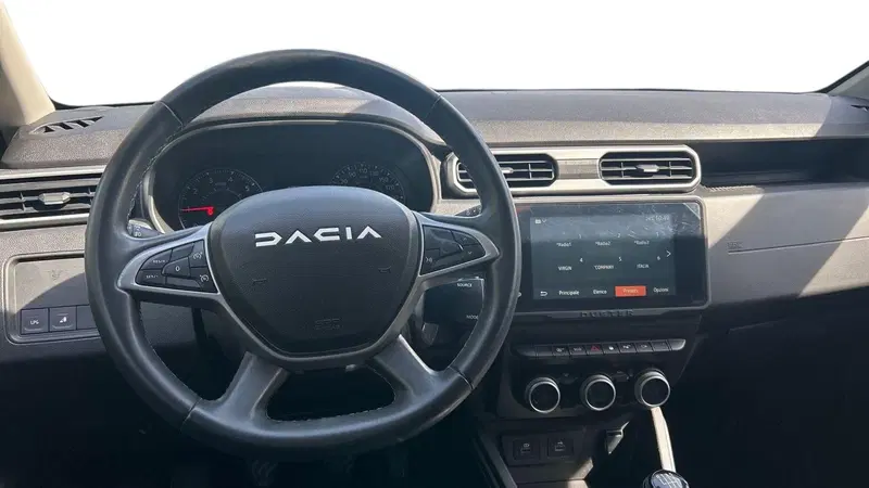Dacia Duster usata a Padova (9)
