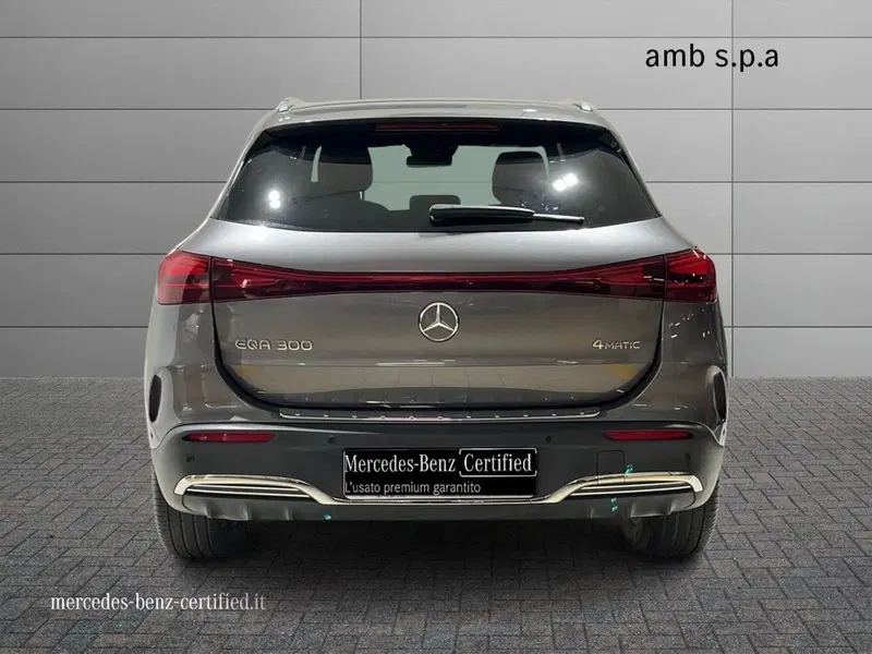 Mercedes-Benz EQA usata a Napoli (4)