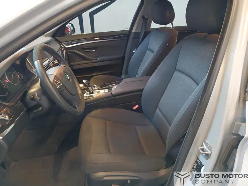 BMW Serie 5 Touring usata a Varese (8)