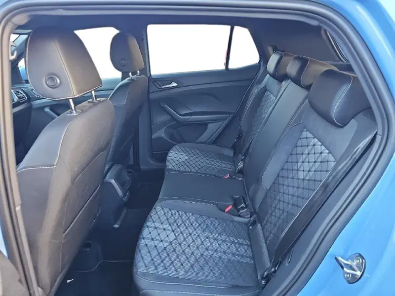 Volkswagen T-Cross usata a Lecco (12)