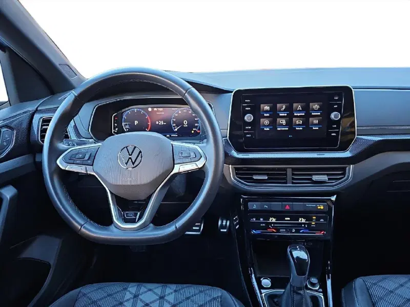 Volkswagen T-Cross usata a Lecco (9)