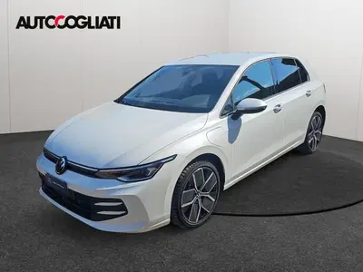 Volkswagen Golf 1.5 tsi ehybrid Edition 204cv dsg del 2025 usata a Merate