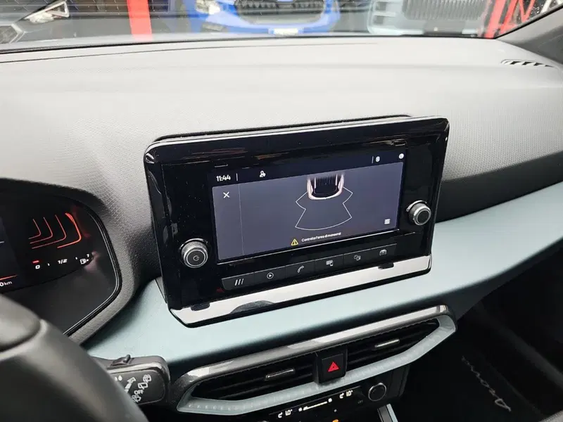 SEAT Arona usata a Lecco (15)