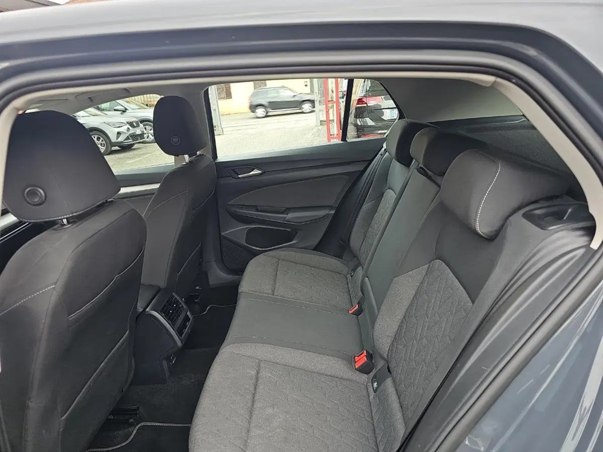 Volkswagen Golf usata a Lecco (12)