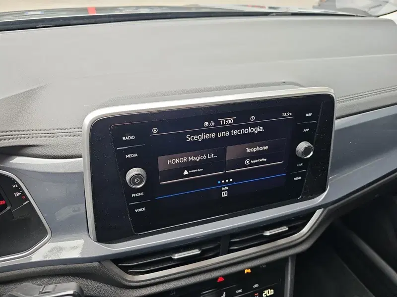 Volkswagen T-Roc usata a Lecco (15)
