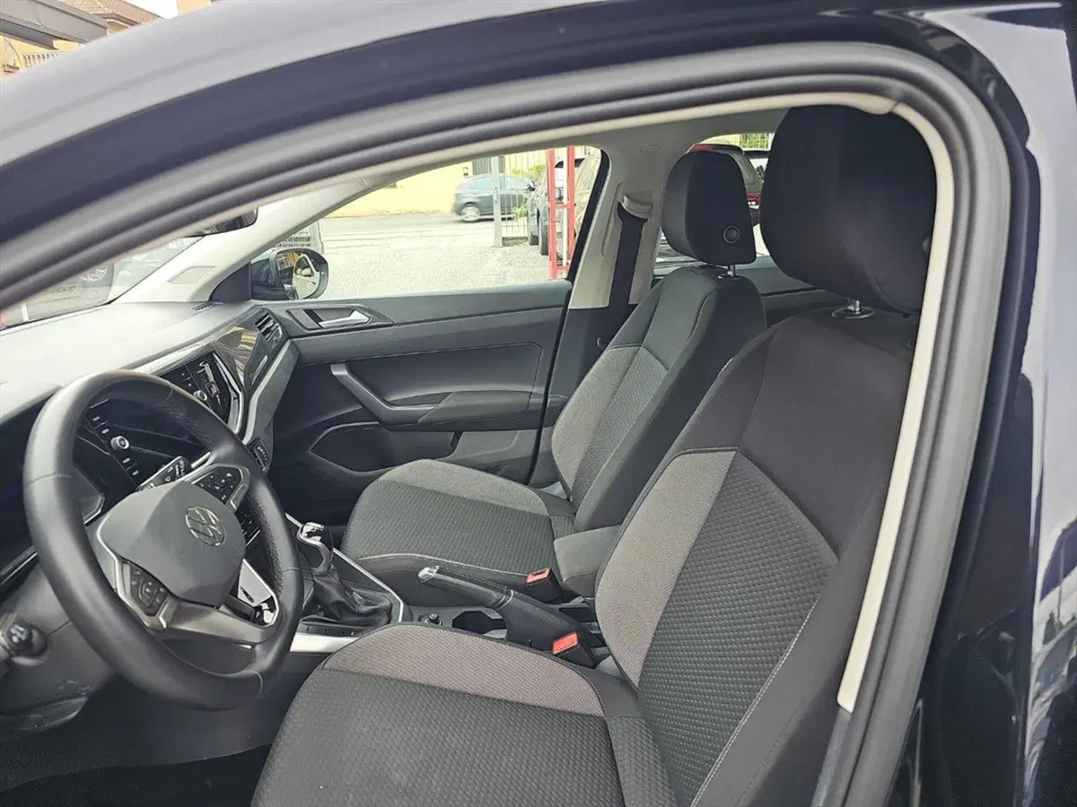 Volkswagen Taigo usata a Lecco (11)