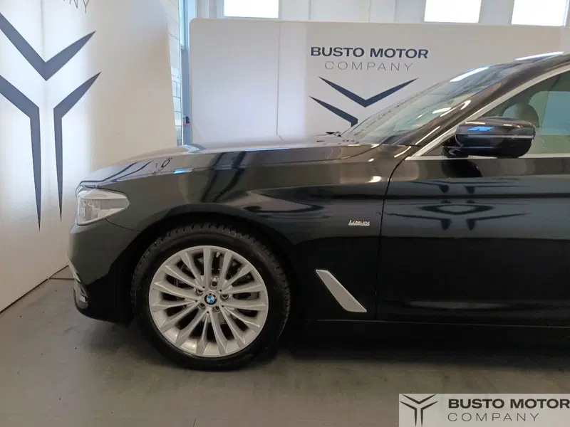 BMW Serie 5 Touring usata a Varese (7)