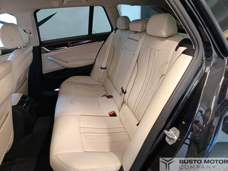 BMW Serie 5 Touring usata a Varese (9)