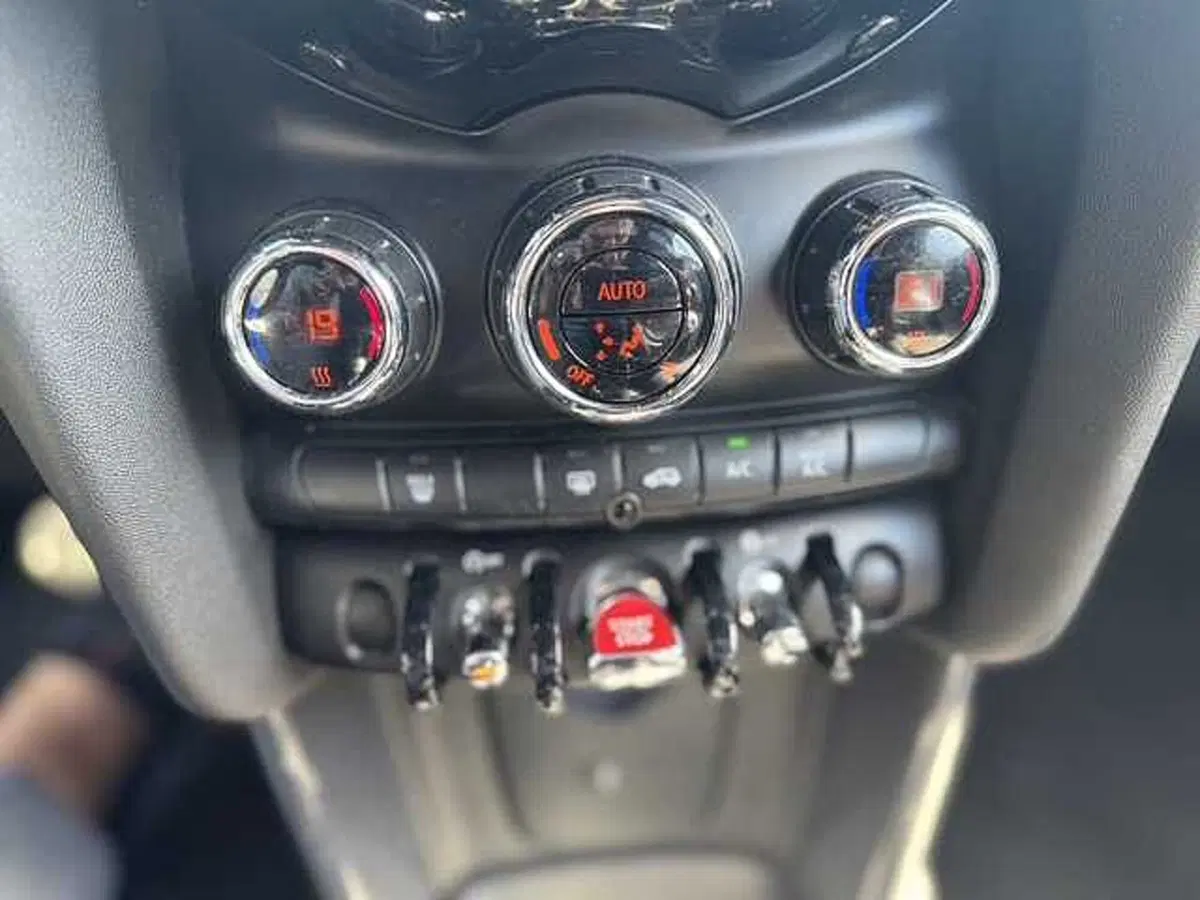 MINI Mini Cabrio usata a Genova (9)