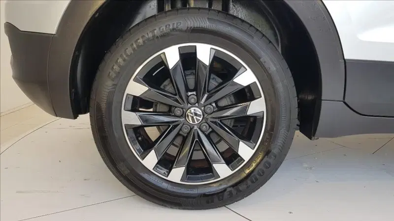 Volkswagen T-Cross usata a Lucca (9)